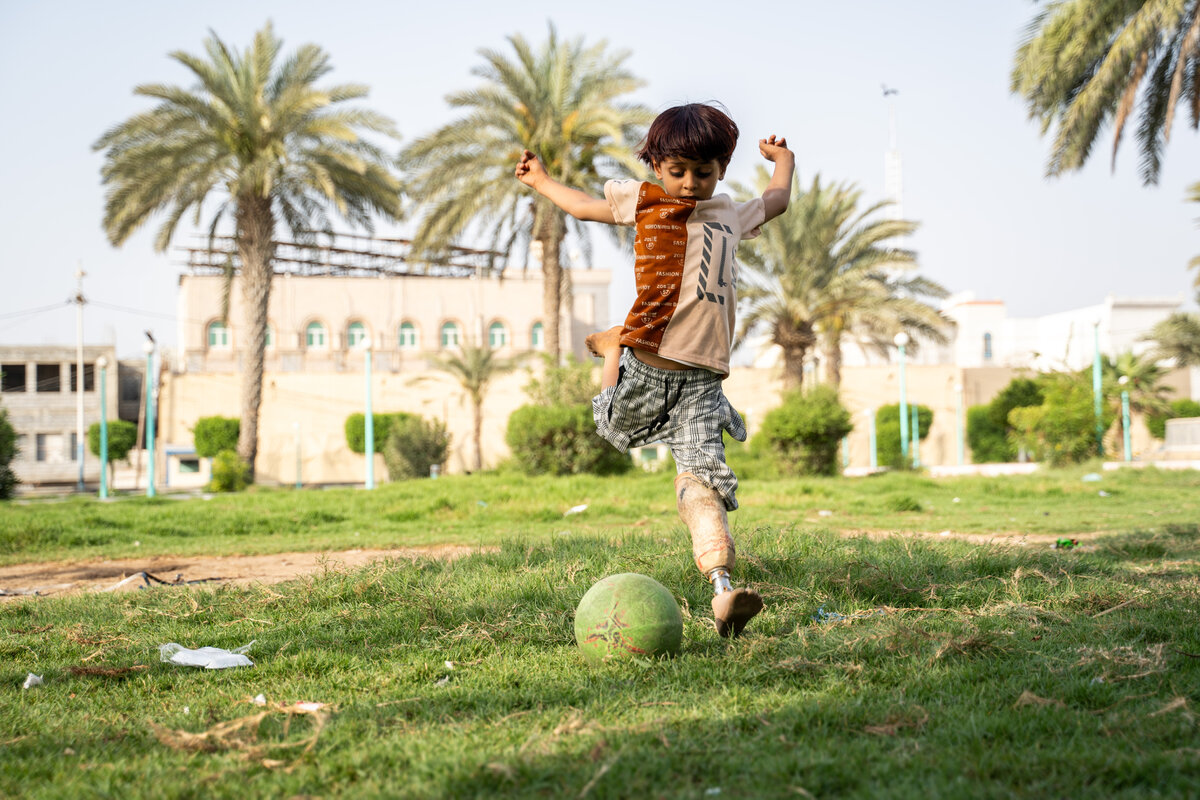 &nbsp;Handicap International hat Yousef das Laufen mit einer Prothese beigebracht &copy; ISNAD Agency / Handicap International