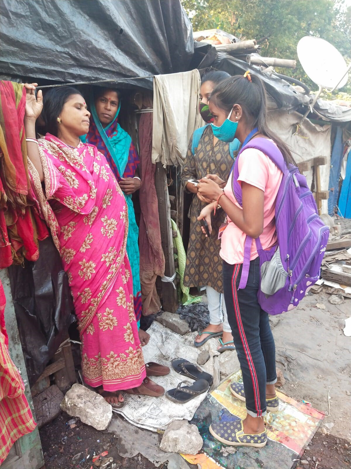 Students are communicating in their neighbourhoo. Photo: &copy; Calcutta Rescue