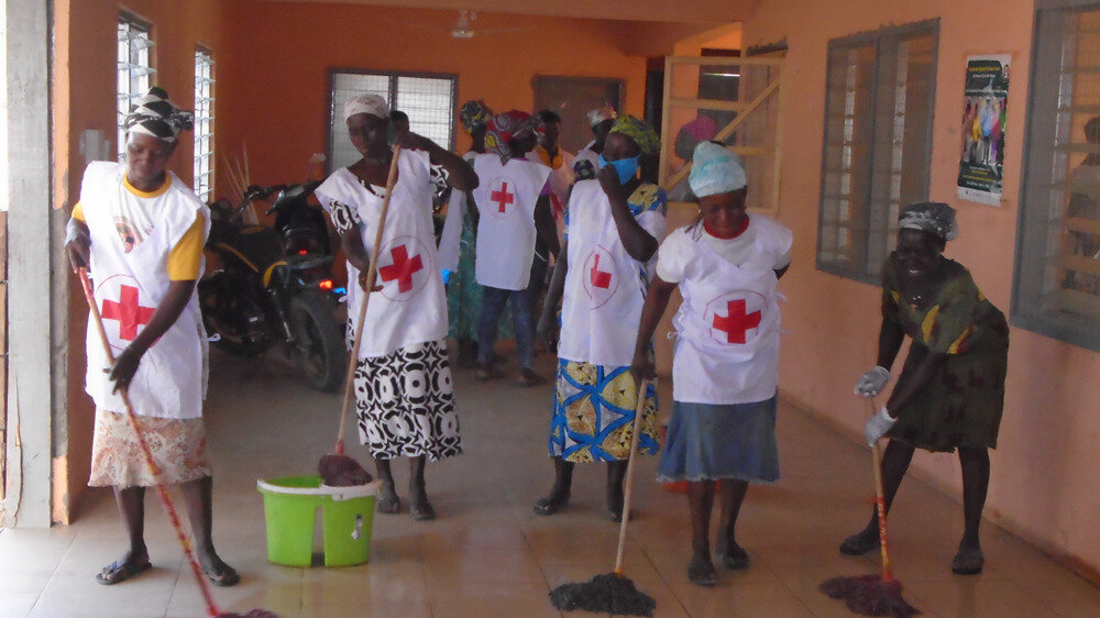 Clean up exercise by Mothers' Club at Datuko Health Centre. Photo: &copy; GRCS