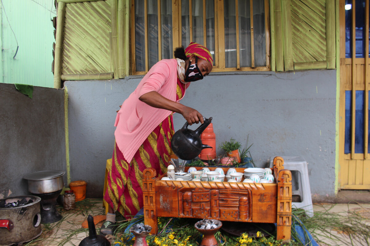 Eine Fistel-&Uuml;berlende im Ausbildungsprogramm zu Lebensmittelverarbeitung und Catering. Foto: &copy; Hamlin Fistula Ethiopia