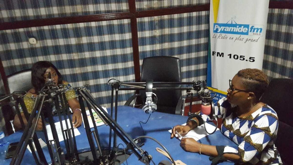 Emission radiophonique sur les grossesses pr&eacute;coces &agrave; la radio Pyramide Fm le 30 juin 2022. Photo : Petite Soeur &agrave; Soeur (PSAS)<br>