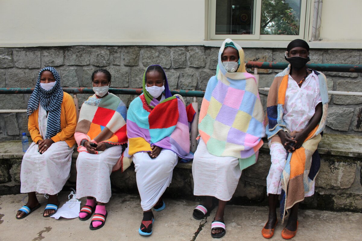 Fistel-Patientinnen im Rehabilitationszentrum w&auml;hrend der Covid-Pandemie. Foto: &copy; Hamlin Fistula Ethiopia