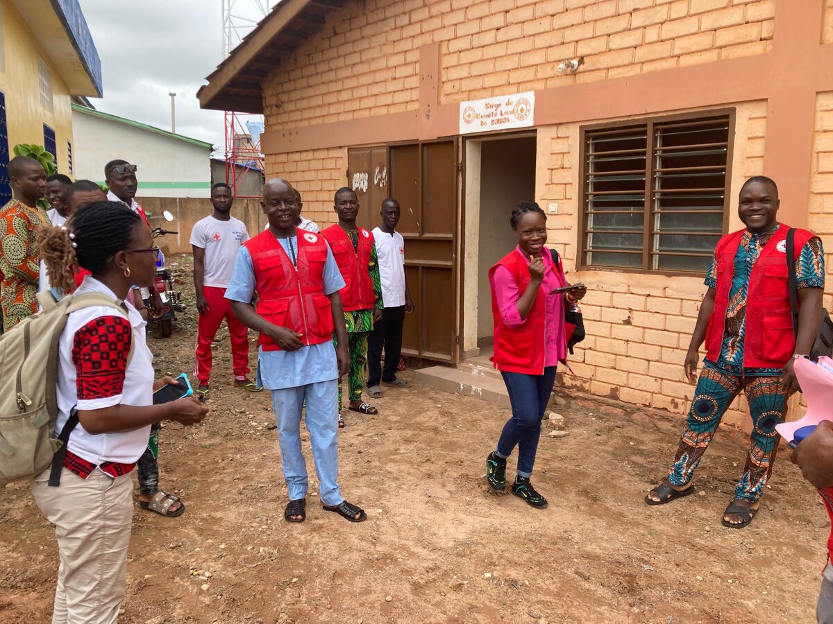 Visite bureau comit&eacute; local Djidja. Photo: &copy; Croix Rouge B&eacute;ninoise