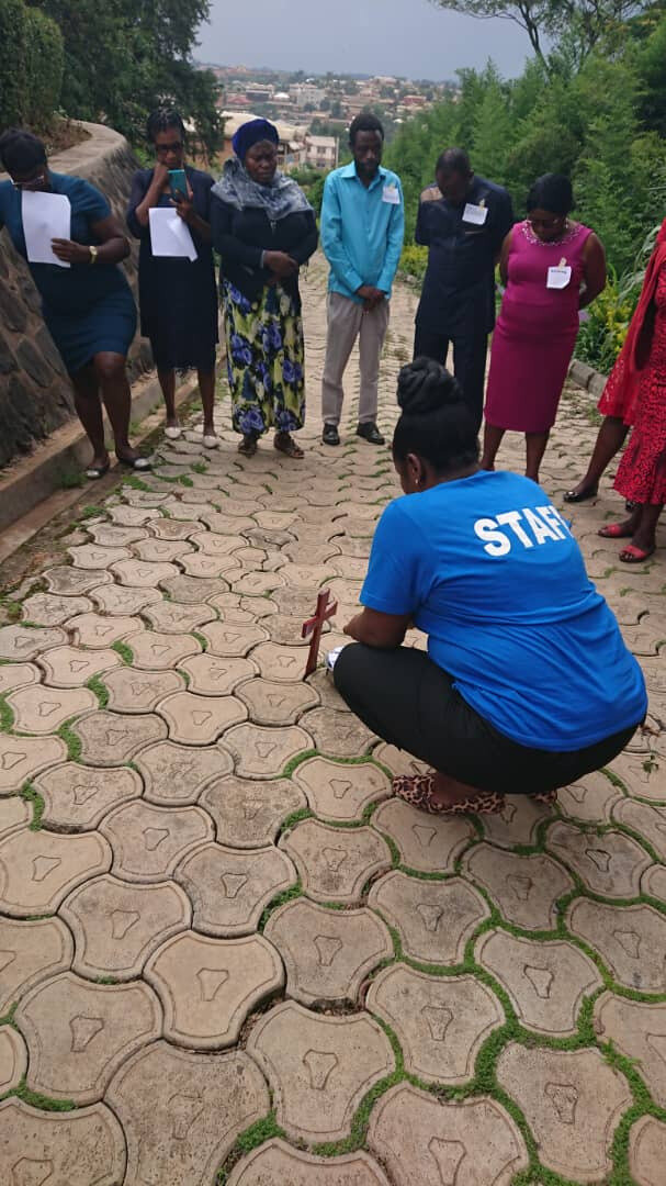 Taking trauma to the cross. Photo: &copy; Mission 21 Trauma Healing and Resilience Centre Bamenda<br>