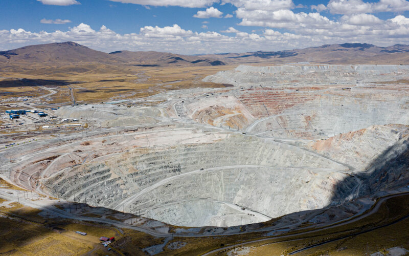 Schweizer Unternehmen zerstören die Umwelt und die öffentliche Gesundheit in Lateinamerika