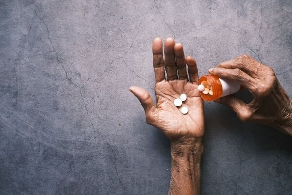 Déterminants commerciaux de la santé et inégalité d’accès aux médicaments