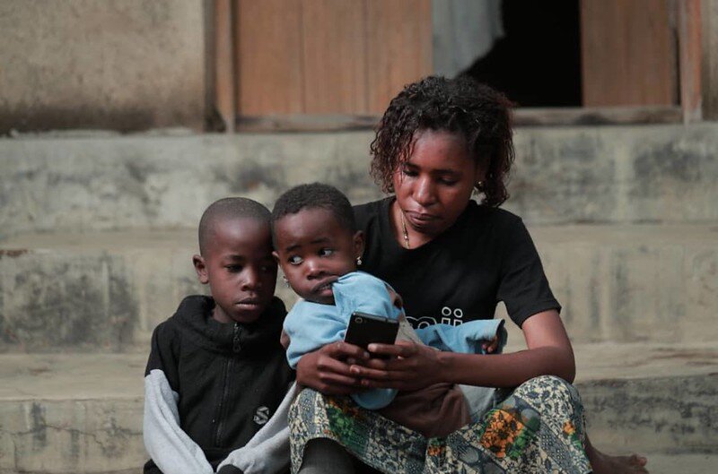 Photos by Riaz Jahanpour for USAID Tanzania / Digital Development Communications/flickr, CC BY 2.0<br>