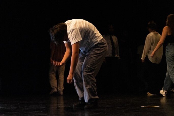 Performance du groupe de danse INFINITE FAM, exposition Bulle. Photo : &copy; Nicolas Mu&ntilde;oz