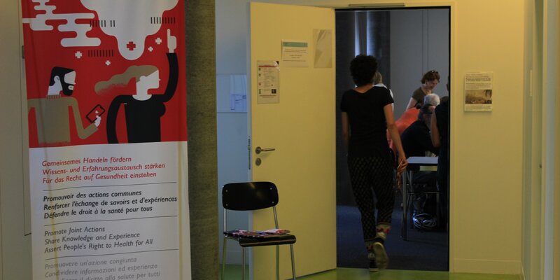 Dekolonisierung der Gesundheitszusammenarbeit – eine Debatte nimmt Fahrt auf 