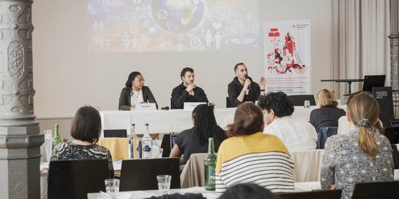 Sexual and reproductive health and rights in the age of AI and social media
