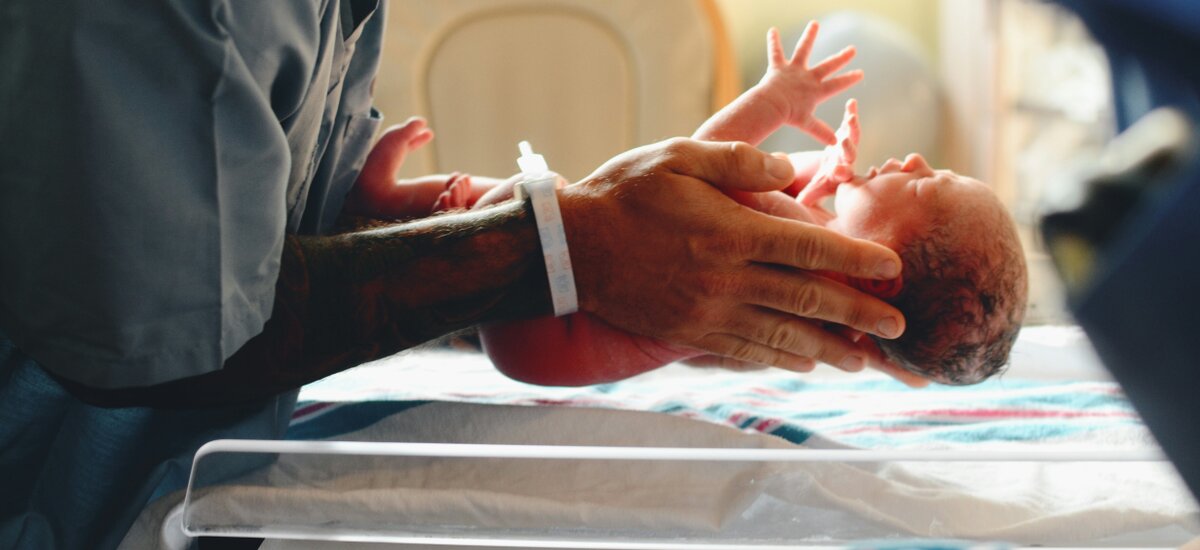 World is short of nearly a million midwives, report warns