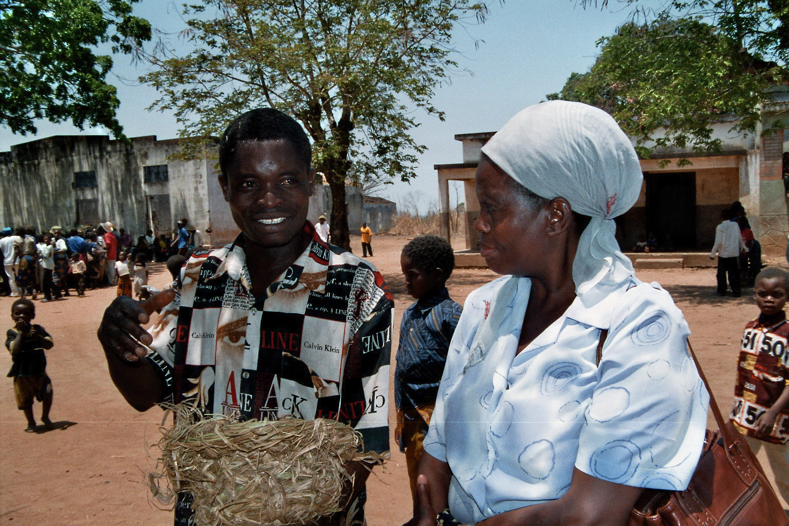 Community health workers apply local knowledge to save lives in emergencies and disasters