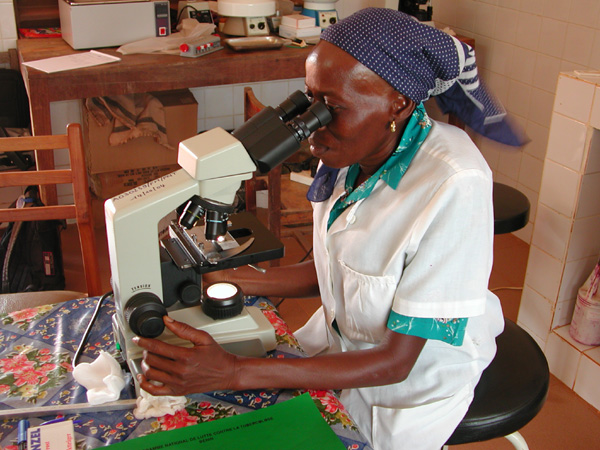 Experts demand for a new funding model for the development of drugs and vaccines for diseases of poverty