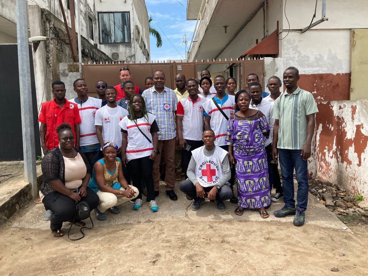 Volunteers of the Benin Red Cross in Cotonou. Photo: &copy; Croix Rouge B&eacute;ninoise