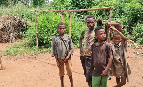 Jeunesse Aka en R&eacute;publique Centrafricaine : quel avenir ? Photo: &copy; FAIRMED Cameroun - OCEAC project<br>