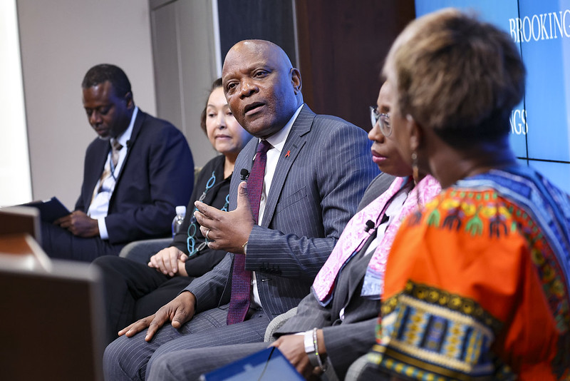 This is how the world finally ends the HIV/AIDS pandemic