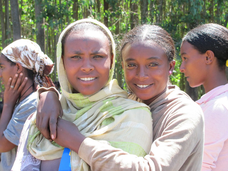 De nouvelles infections alarmantes par le VIH chez les filles et les jeunes femmes en Afrique